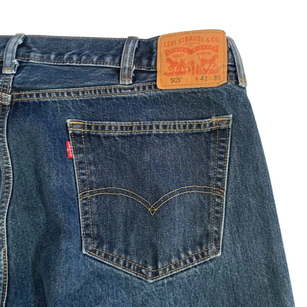 Levi's 505 Men's Size 42x30 Regular Fit Straight Leg Non-Stretch Denim Jeans
